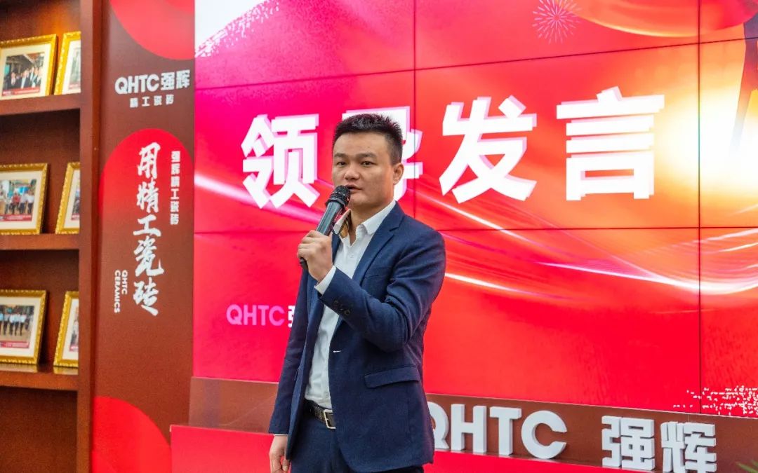 拼尽全力 完成业绩丨花季传媒视频播放软件品牌2022年度销售任务誓师大会隆重召开！(图4)