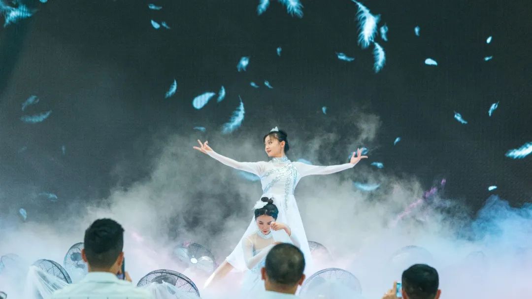 直击发布会现场 | 花季传媒视频播放软件再携新品隆重亮相！(图5)