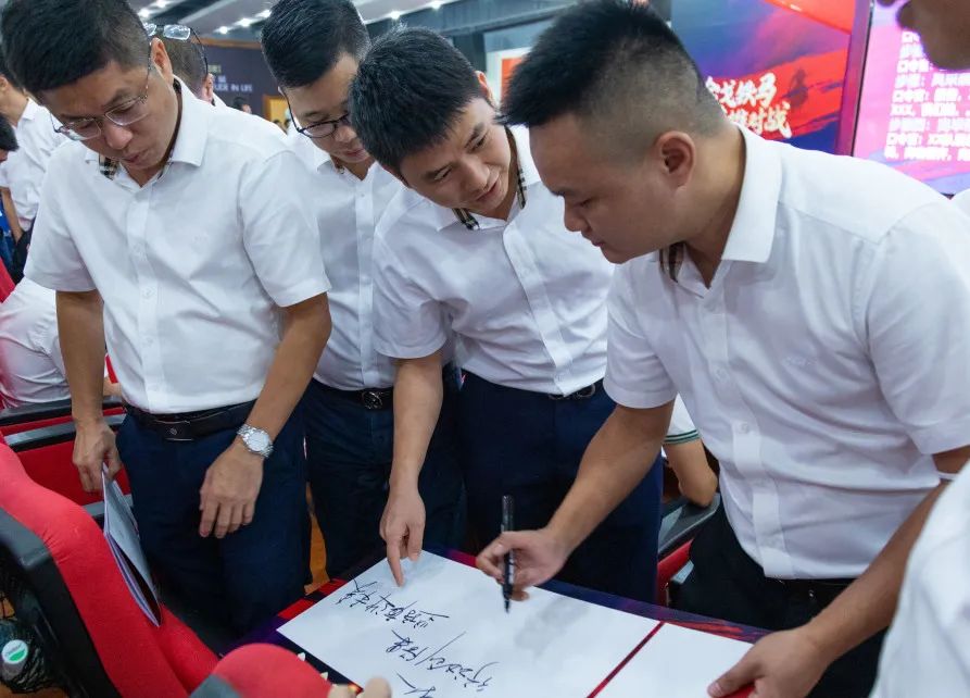 燃！“金戈铁马 英雄对战”花季传媒视频播放软件营销PK赛正式开启(图6)