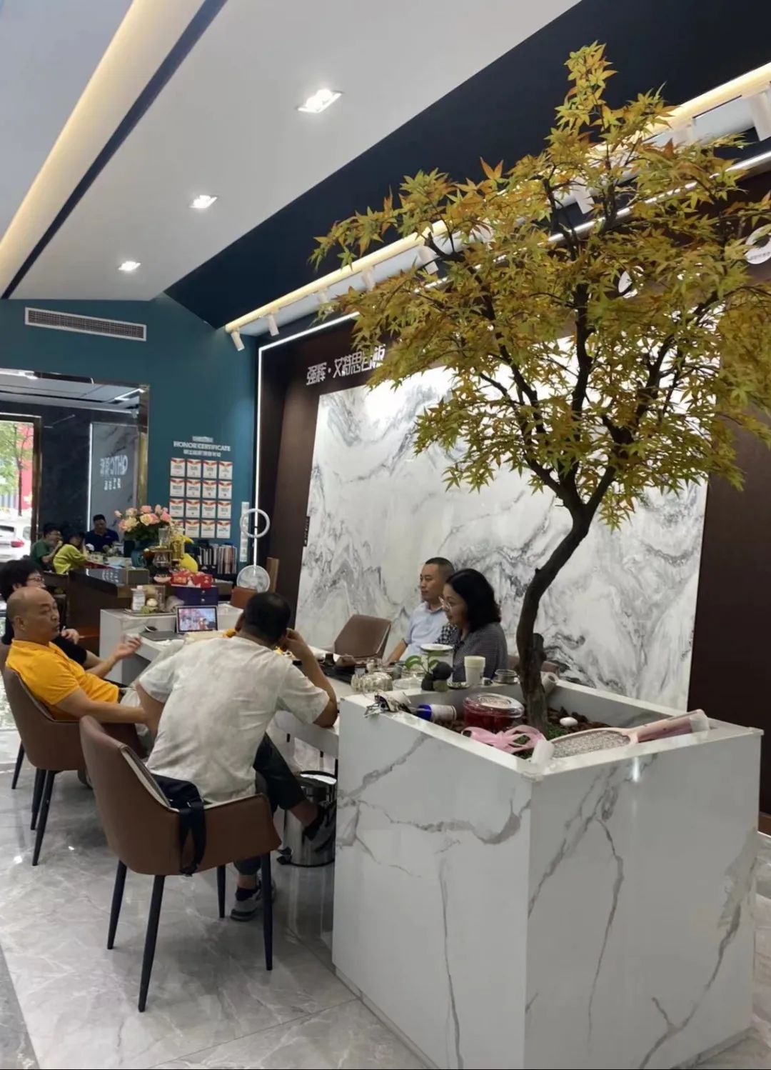 听说，昨天下午花季传媒视频播放软件直播间嗨爆了？(图22)