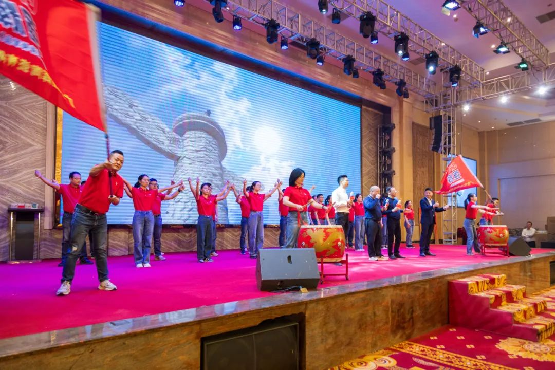 聚势·创变·敢为 | 花季传媒视频播放软件集团2025年迎新晚会圆满结束，共绘未来新蓝图(图21)